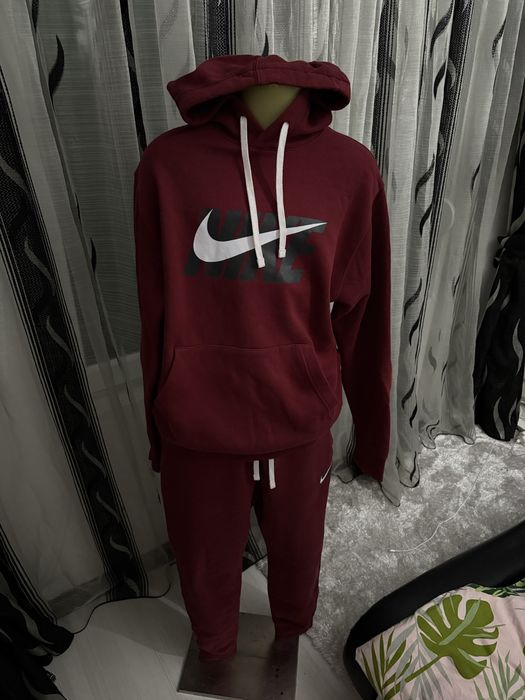 Nike анцузи