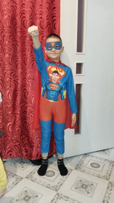 Продам новогодние костюмы