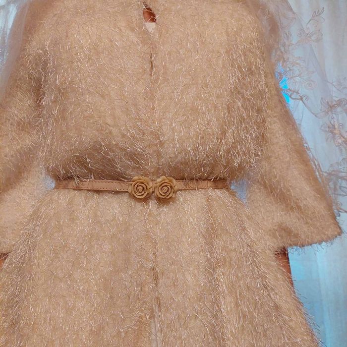 Нежна и ефирна булченска рокля и елегантно тънко палтенце с колан