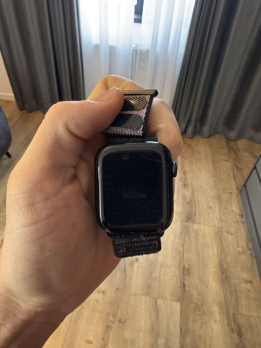 Apple watch 8 , 45 mm