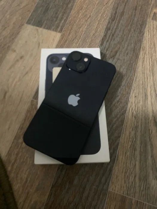 Продам iPhone 13 128GB — В отличном состоянии