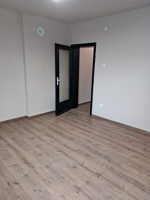 Дава се под наем Четиристаен апартамент в София, Гео Милев - 111 кв.м за 1150 € - Снимка #8