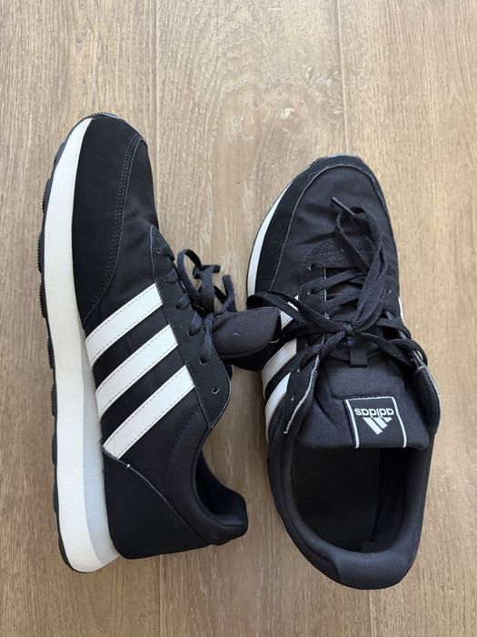 Спортивные крассовки