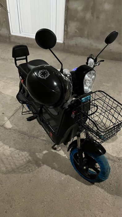 Скутер электрический(мапед)