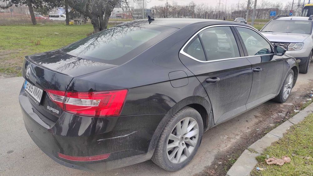 Urgent. Skoda superb.