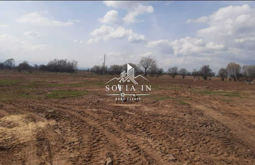 Продава се Парцел в с. Доброславци, Област София-град - 5719 кв.м за 41 €/кв.м - Снимка #3