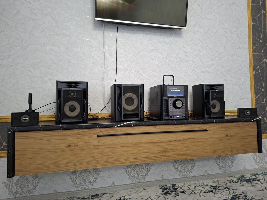 Muzikalniy sentr sotiladi