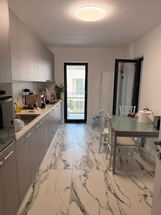 Apartament 3 camere de inchiriat
