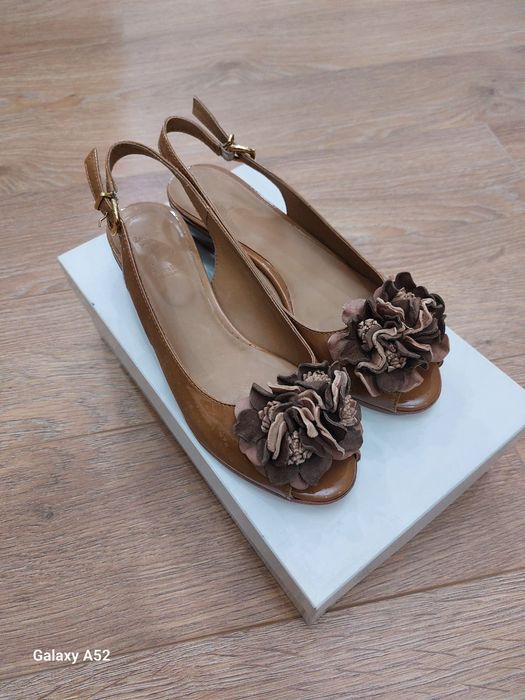 Продам босоножки ITALY