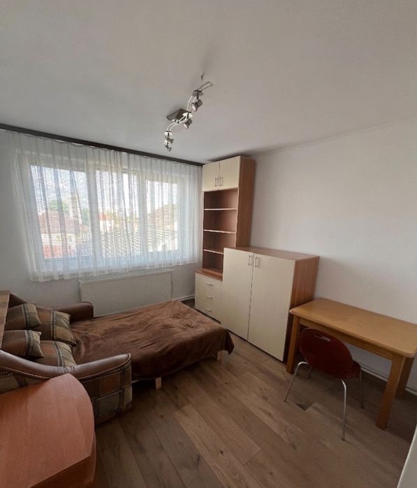 Chirie apartament 3 camere, Semicentral