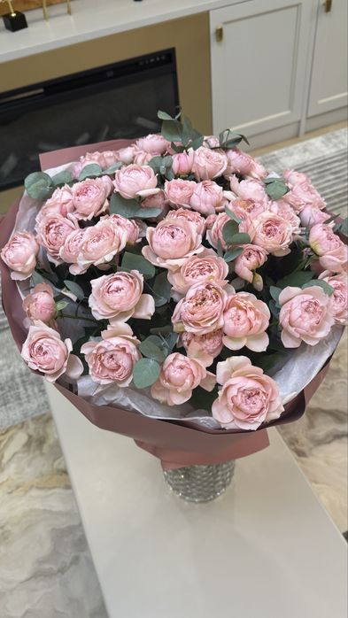 Цветы свежие розы