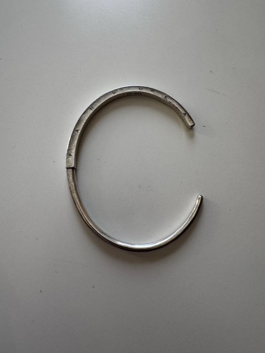 Твърда гривна Пандора, тип белезник