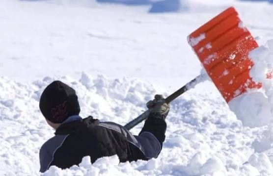 Чистка снега быстро. Қар тазалау