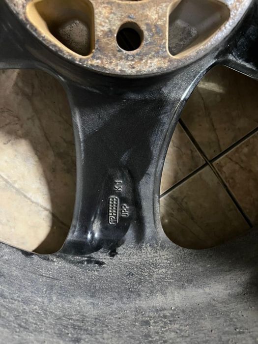 Зимние автошины срочно продам