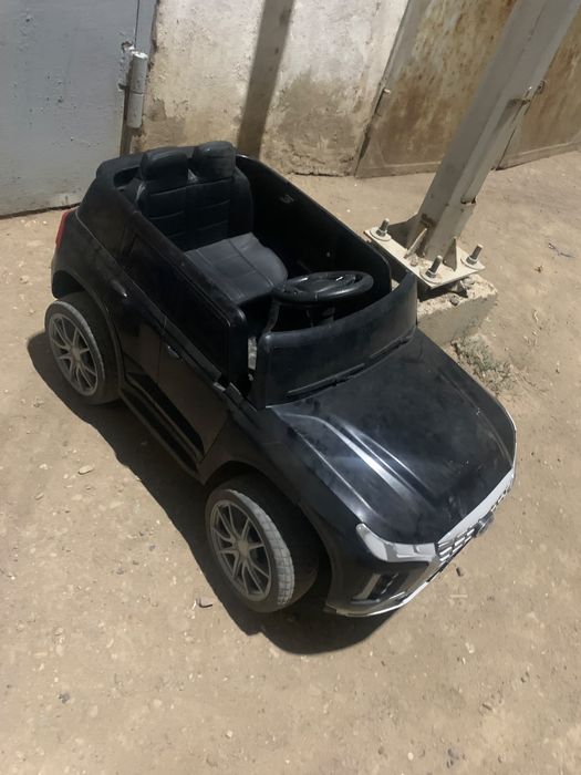 Продам машинки в хорошем состояние