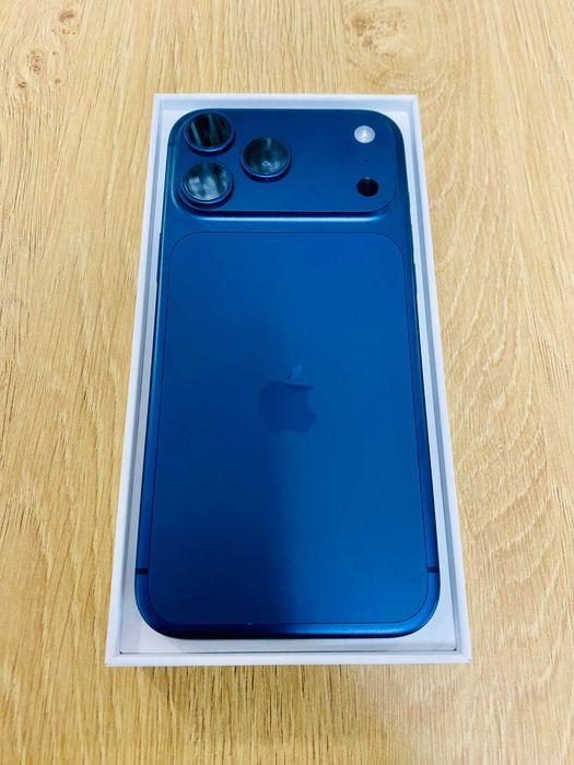 НОВ !!! Apple iPhone 17 Pro Max, 256GB, 5G, Deep Blue, Технополис