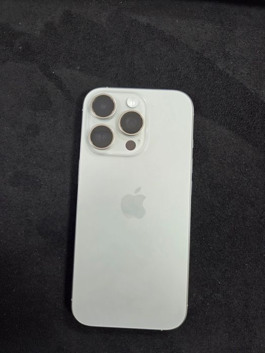 Iphone 16 pro Titanium Grey