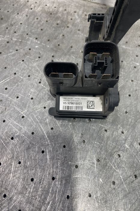 Releu baterie V5 929615001 BMW Seria 3 F30/F31/F34