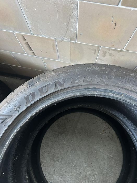 Летни гуми Dunlop 285 / 40 R 20 дот 2022г.
