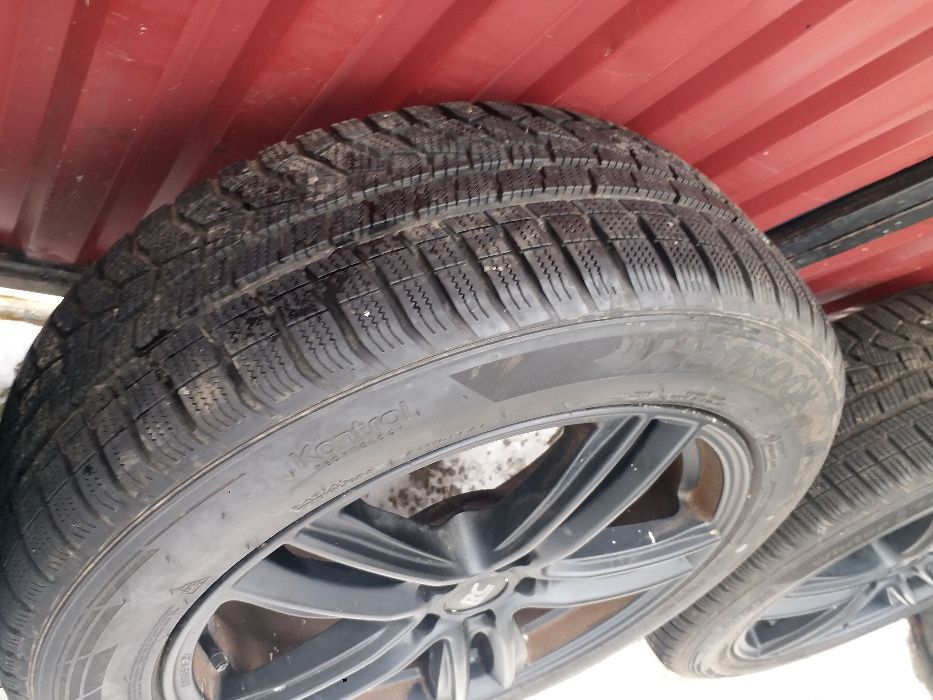 Set 4 Anvelope Hankook Winter ICept Evo2 SUV 235 55 R19 ci221