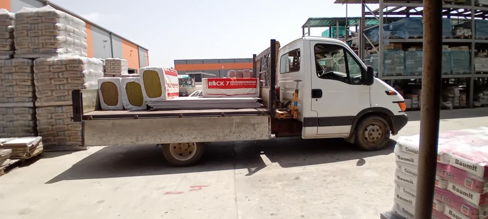 Транспортни услуги със самосвал с кран