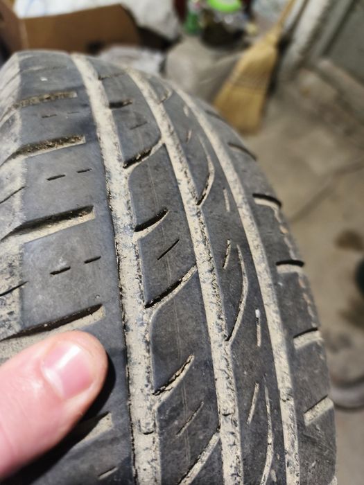 Jante 165/70 r13 cu anvelope de iarna și un set cu anvelope de vara