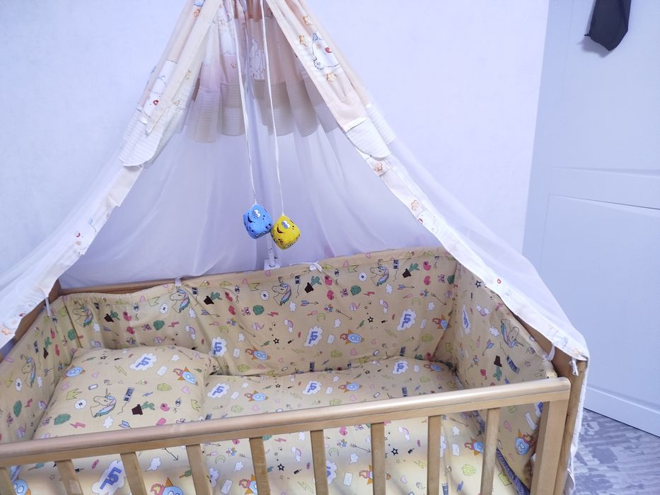 Продам кроватку деский