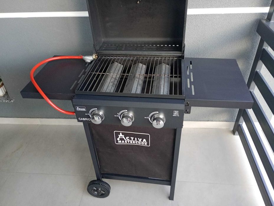 Vand Grill pe gaz