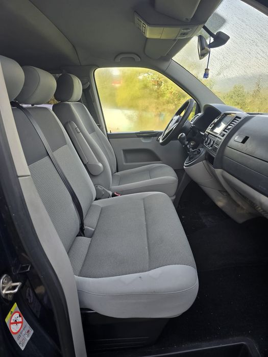 Vând Volkswagen Caravelle .Tracțiune integrala  4×4