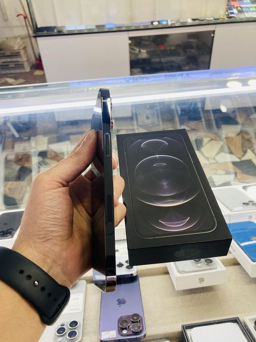 iPhone 12 Pro Max 256 gb black ideal