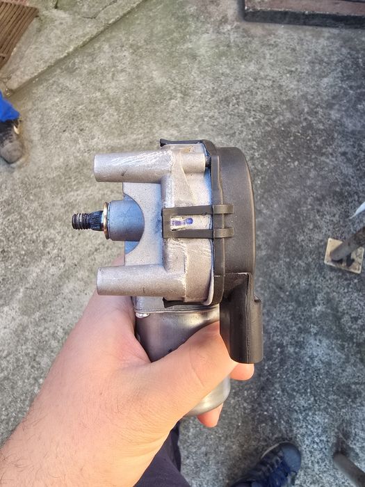 Motoras stergatoare vw