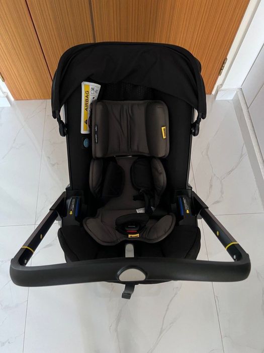 Vand carucior Donna cu accesorii