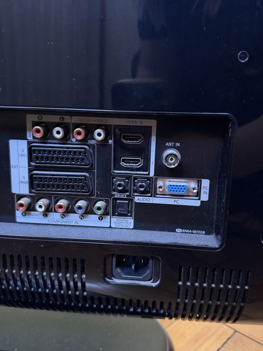 Televizor Samsung 94 cm (37”) – Full HD – Perfect funcțional cu suport rotativ