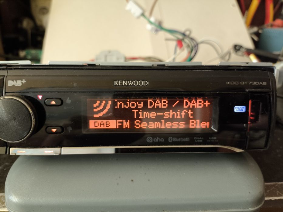 Висок клас автомобилна мултимедия Kenwood KDC-BT73DAB/DAB+ и Bluetooth