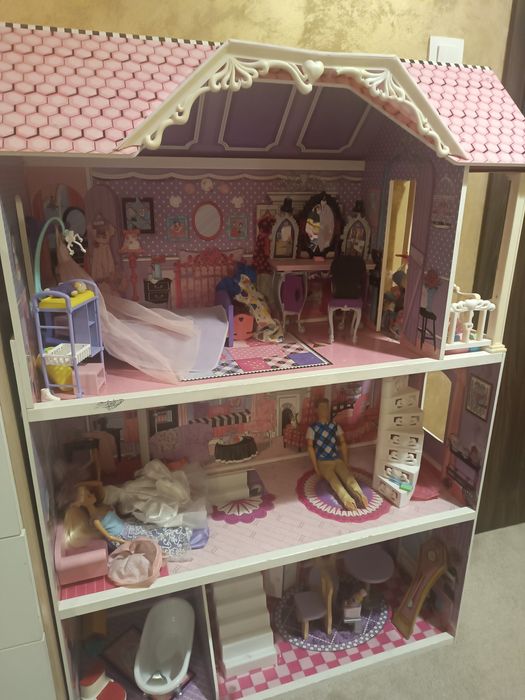 Къща за барби с мебели