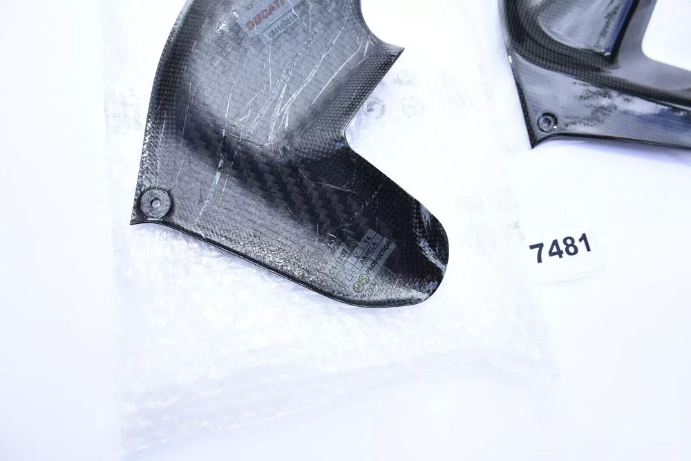 Deflectoare de control al respingerii aerului de carbon Ducati