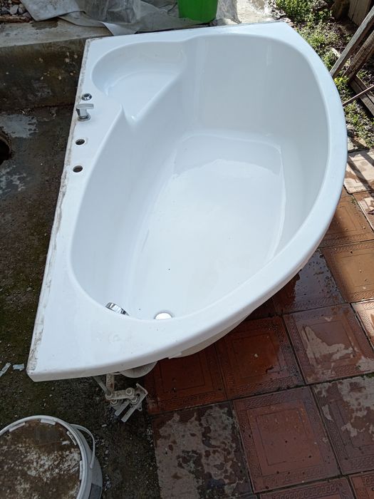 Новая душевая ванна