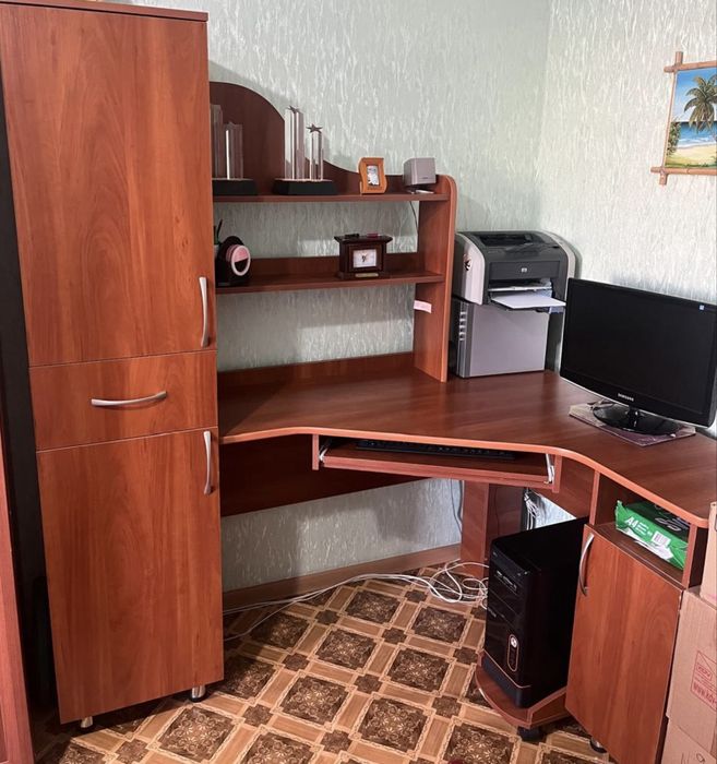 Стол компьютерный с книжным шкафом