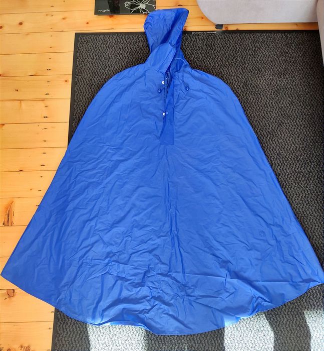 Pelerina poncho marime XL 30 lei