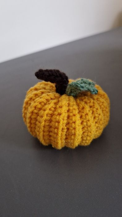 Декоративни тикви.Плетени на една игла!