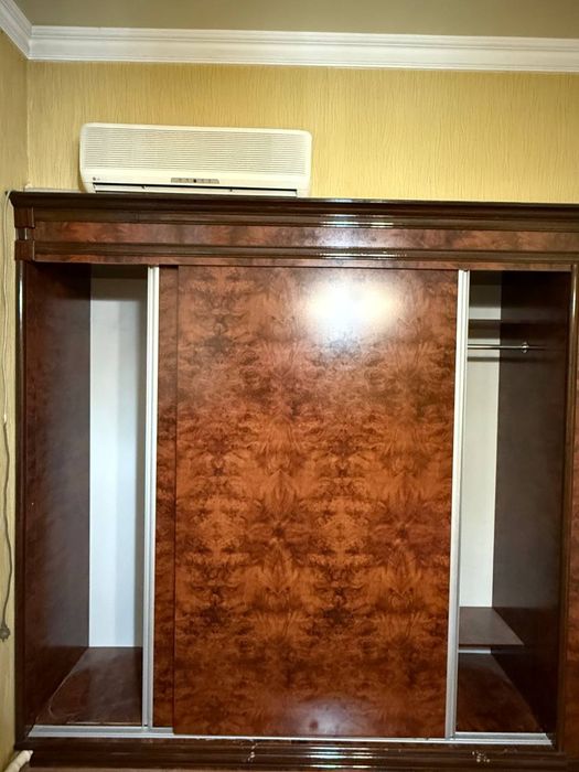 Шкаф купе для одежды.