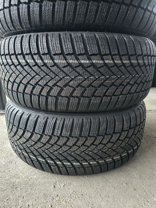 4 Броя НОВИ 225/40/18 Bridgestone 25dot