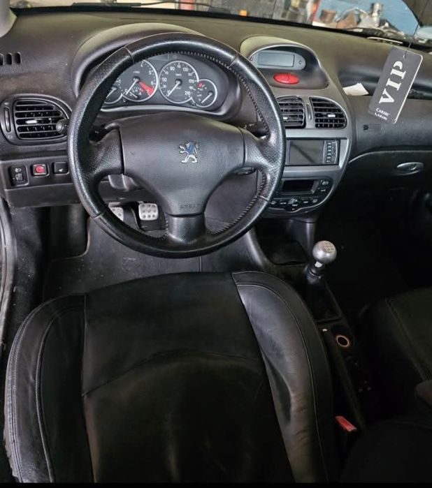 Пежо 206CC 1.6 бензин 109кс 2005г