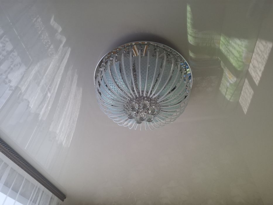 Продам люстры в хорошем состоянии