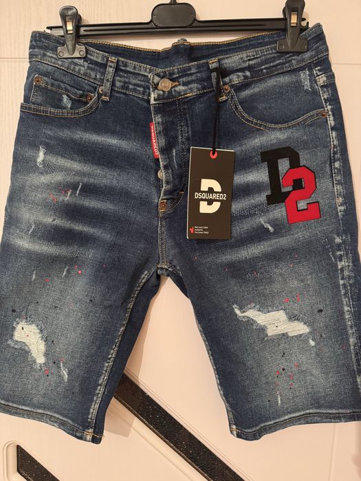 Blugi scurti Dsquared2 marimea 48