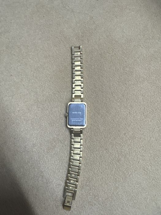 Продам часы женские