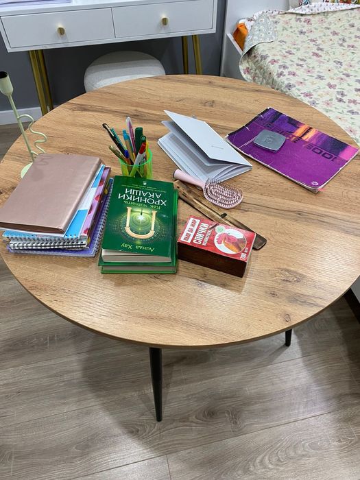 Круглый кухонный стол