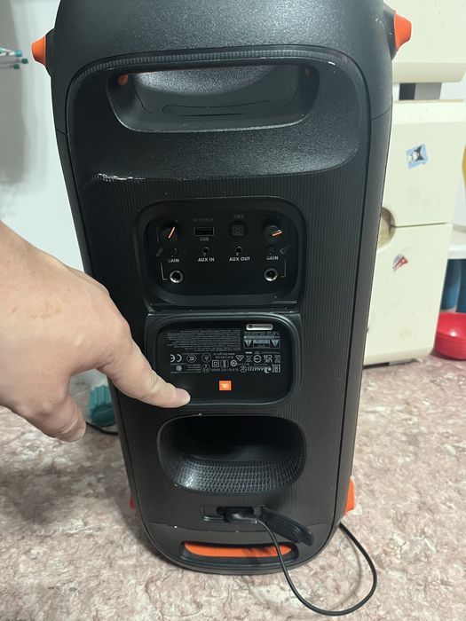 Продам аудиосистема jbl party box 110