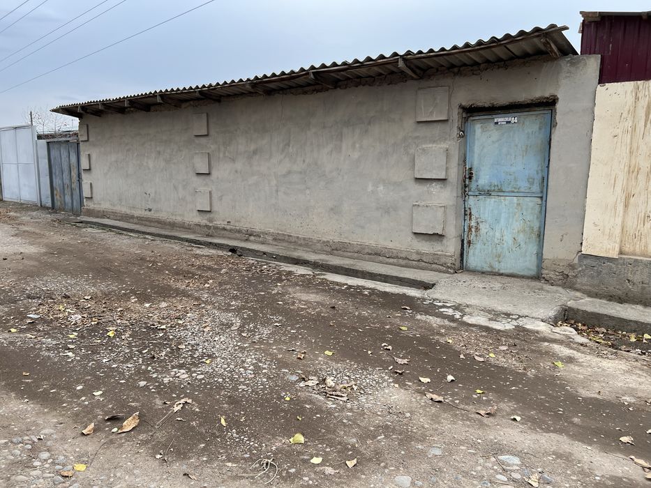 Chirchiq suv boyida hovli sotiladi