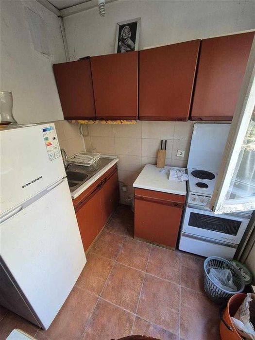 Дава се под наем Двустаен апартамент в Пловдив, Тракия - 61 кв.м за 229.5 € - Снимка #2